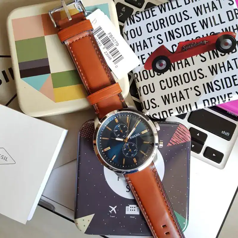 Fossil Townsman Blue Dial Luggage Leather Men’s Watch- FS5279. - Image 2