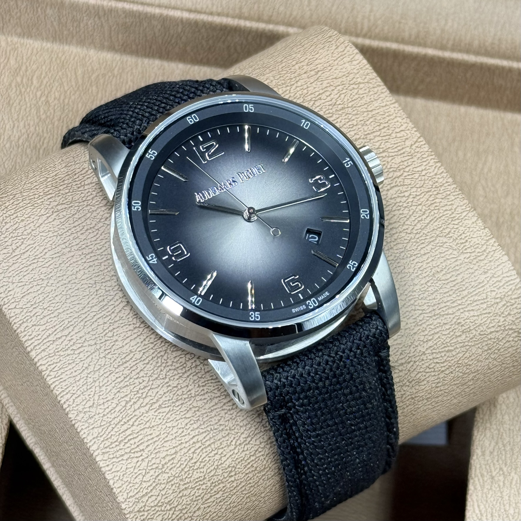 Audemars Piguet Code 11.59 Selfwinding Black Belt smoked grey sunburst lacquered Dial Automatic Watch - Image 3
