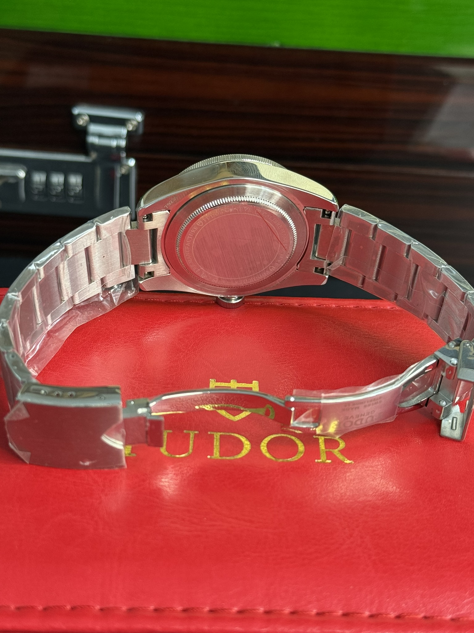 Tudor Black Bay GMT Opaline White Dial 41mm Stainless Steel Automatic Mechanical Movement. - Image 3