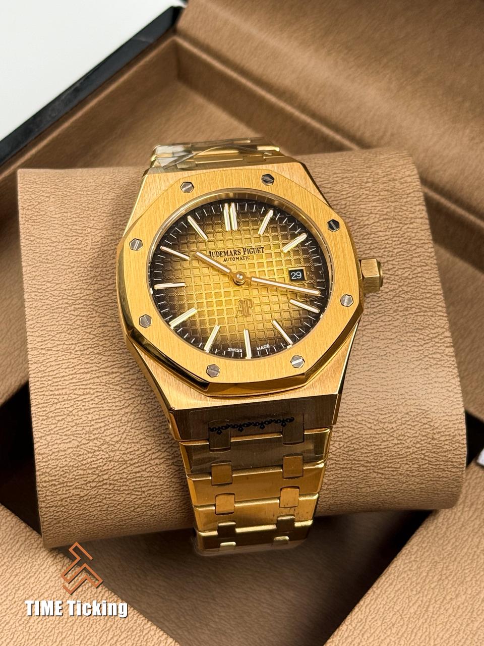 Audemars Piguet Royal Oak Smoked Yellow Gold Dial Yellow Gold Automatic 41 mm - Image 3