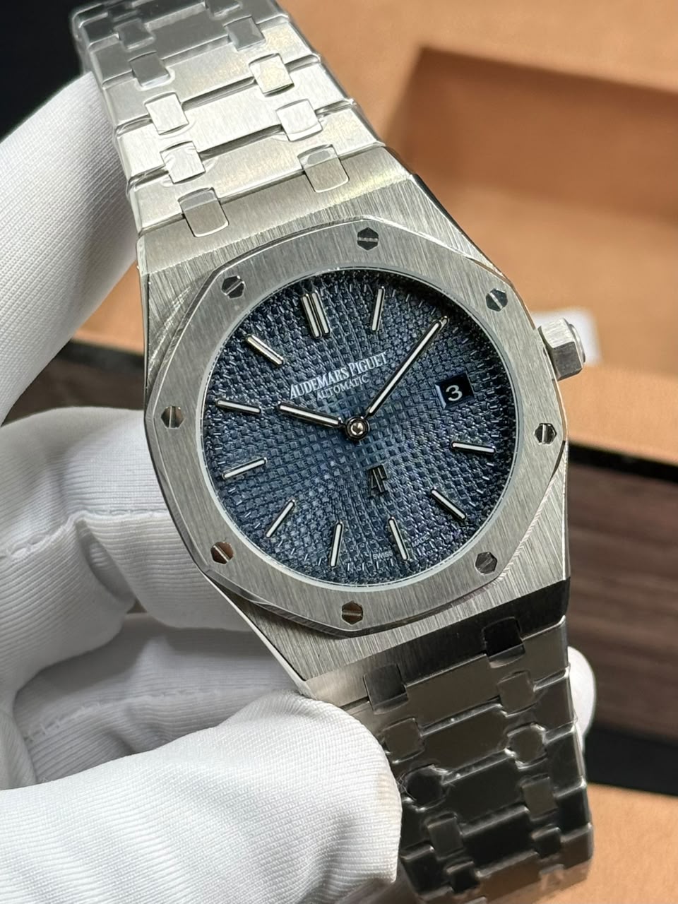 Audemars Piguet Royal Oak Bleu Nuit, Nuage 50 Dial Stainless Steel Automatic 41 mm - Image 2