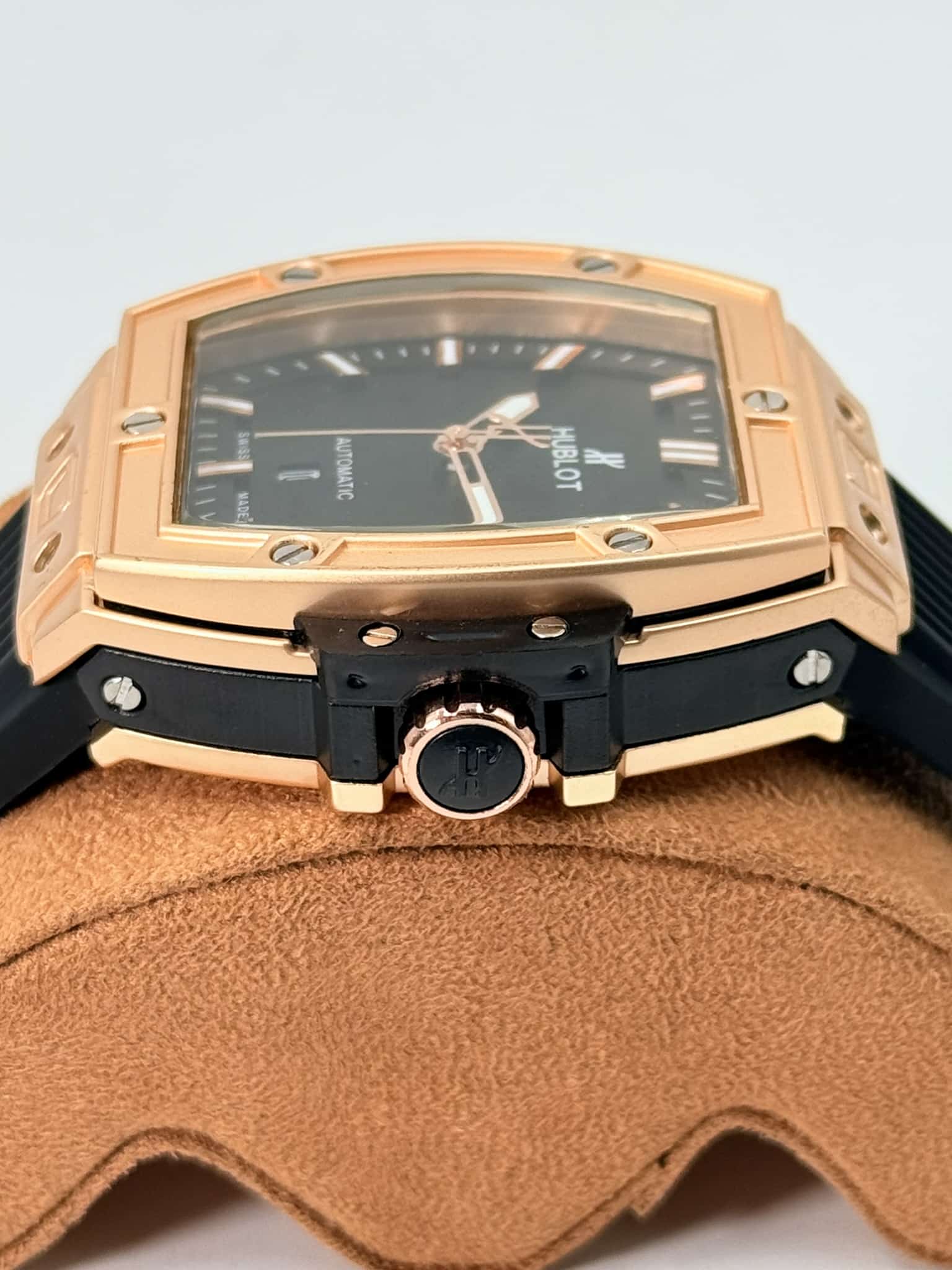 Hublot Spirit of Big Bang Rose Gold Case Black Dial Man’s Watch - Image 3