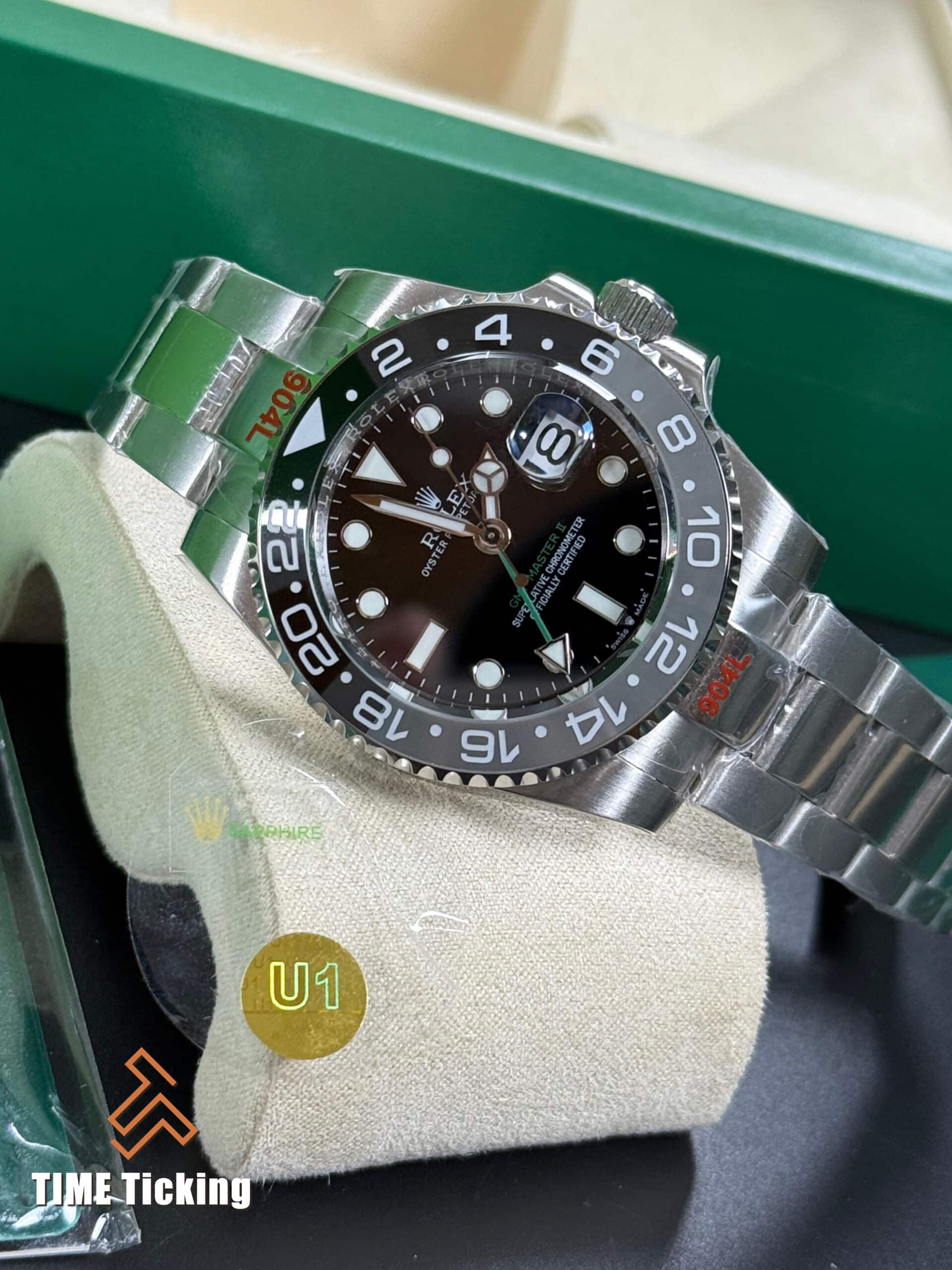 Rolex GMT-Master II 40mm Oystersteel Black & Grey Cerachrom Bezel - Image 2