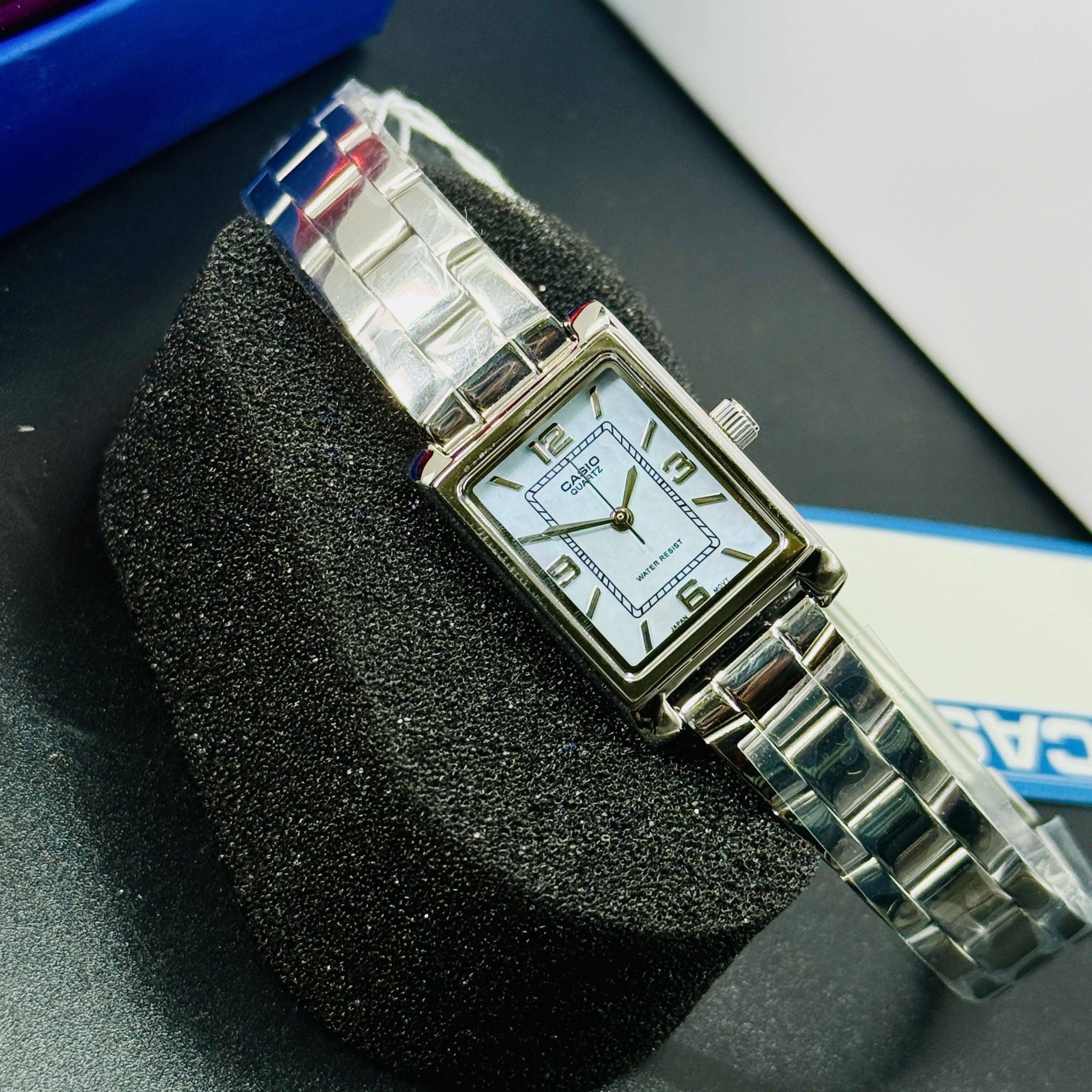 Casio LTP-1234DS-2ADF Women’s Analog Quartz Watch. - Image 2