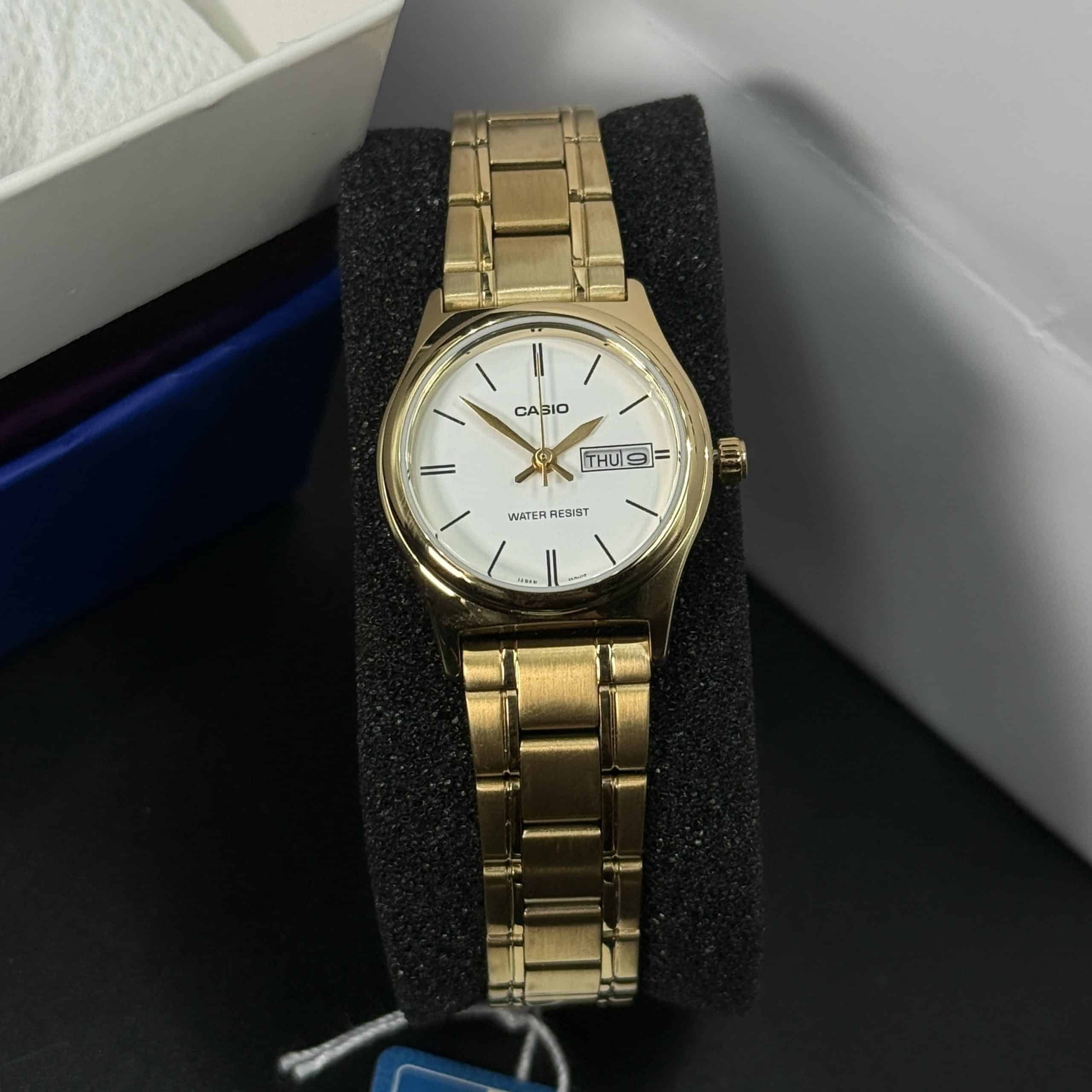 Casio LTP-V006G-7BUDF Women’s Analog Quartz Watch. - Image 2