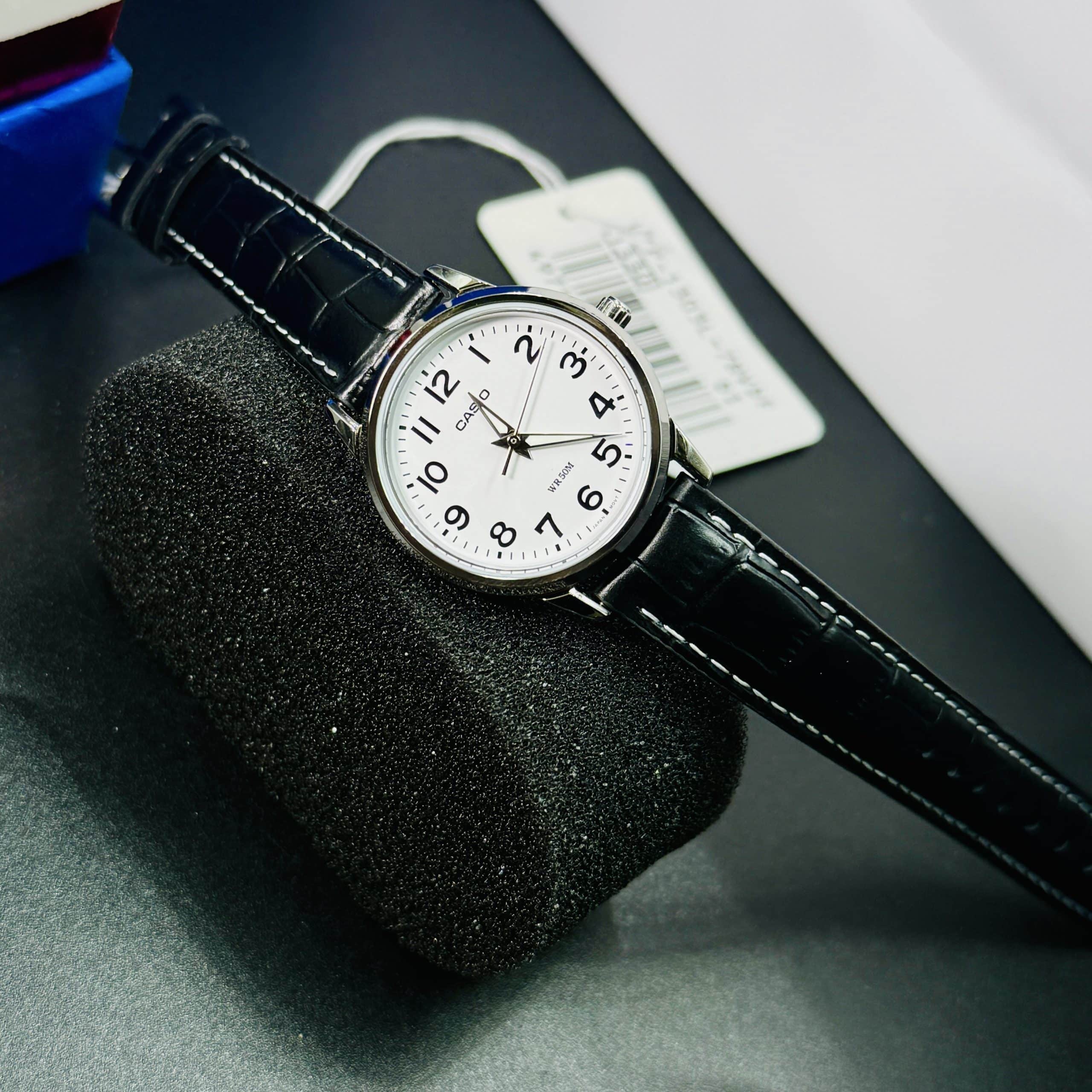 Casio Enticer Ladies Leather Belt QUARTZ Watch LTP-1303L-7BVDF. - Image 2