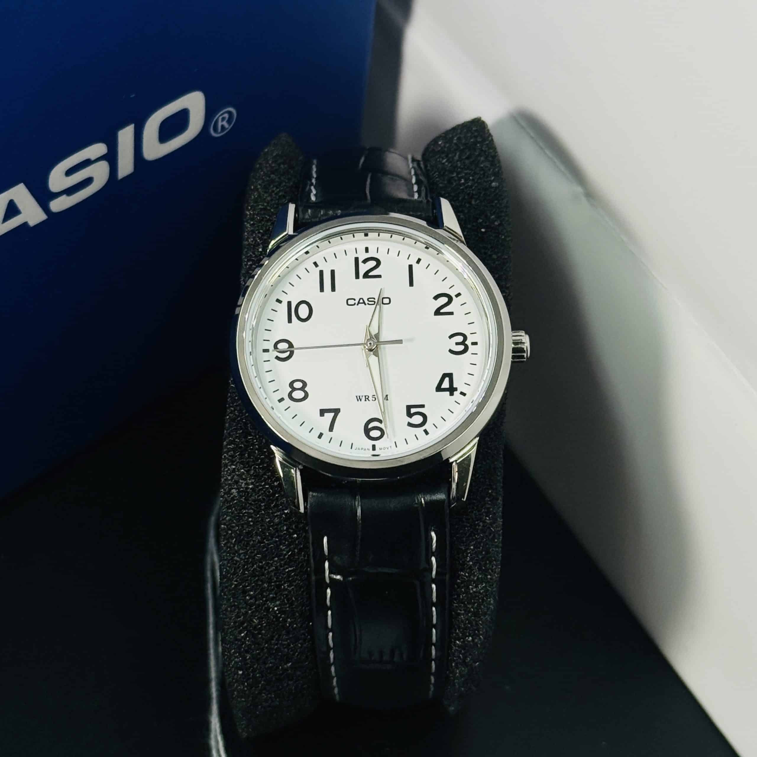 Casio Enticer Ladies Leather Belt QUARTZ Watch LTP-1303L-7BVDF. - Image 6