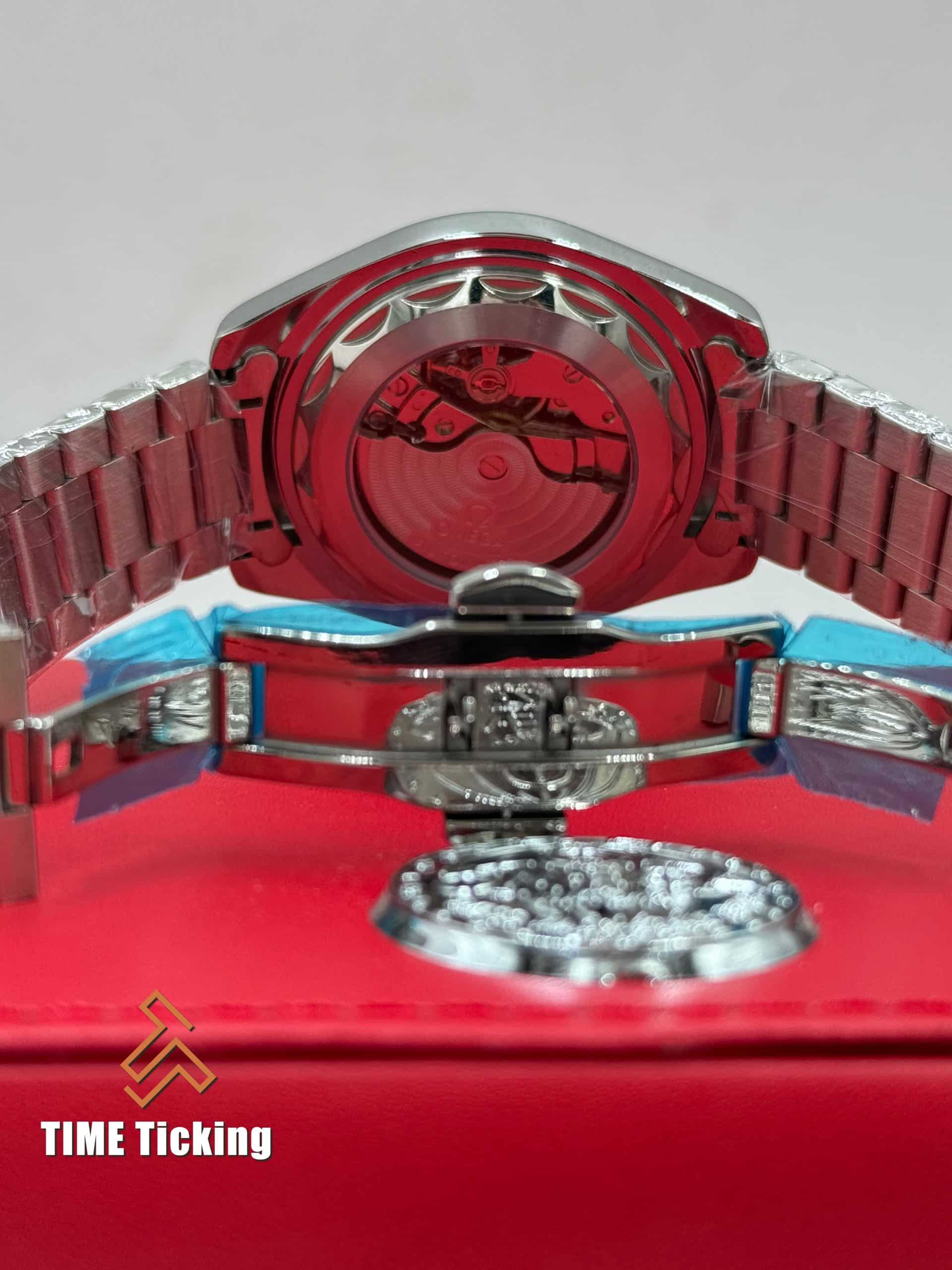 Omega Seamaster Aqua Terra Co-Axial Master Red Dial men’s watch - Image 5