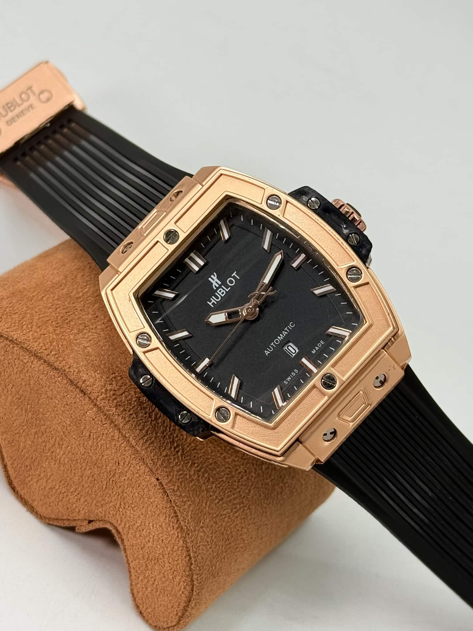 Hublot Spirit of Big Bang Rose Gold Case Black Dial Man’s Watch - Image 5