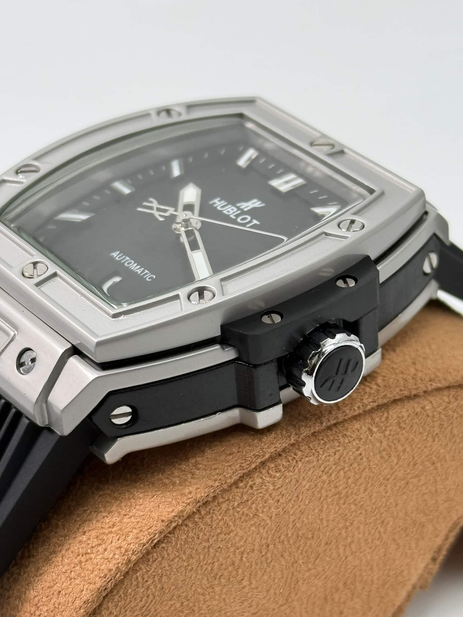 Hublot Spirit of Big Bang Silver Case Black Dial Man’s Watch - Image 8