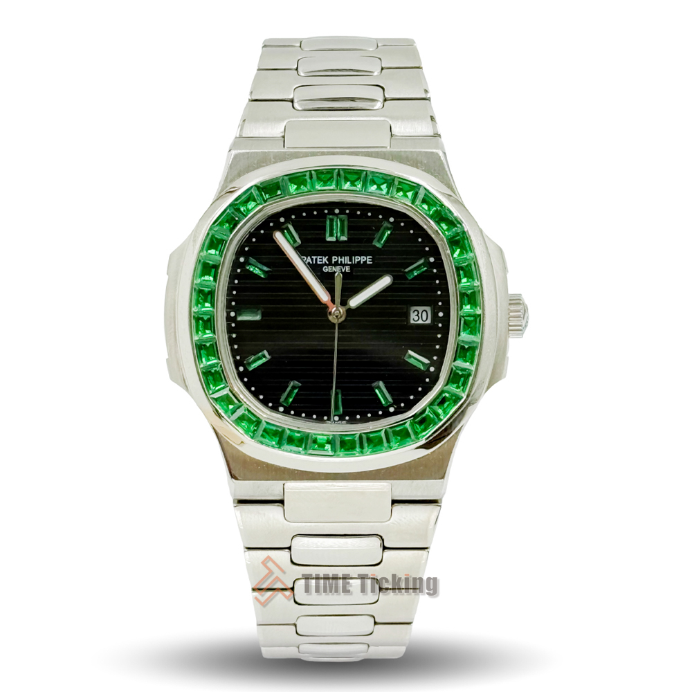 Patek Philippe Nautilus Green Stone 40mm Men’s Watch with a luxurious green stone dial.