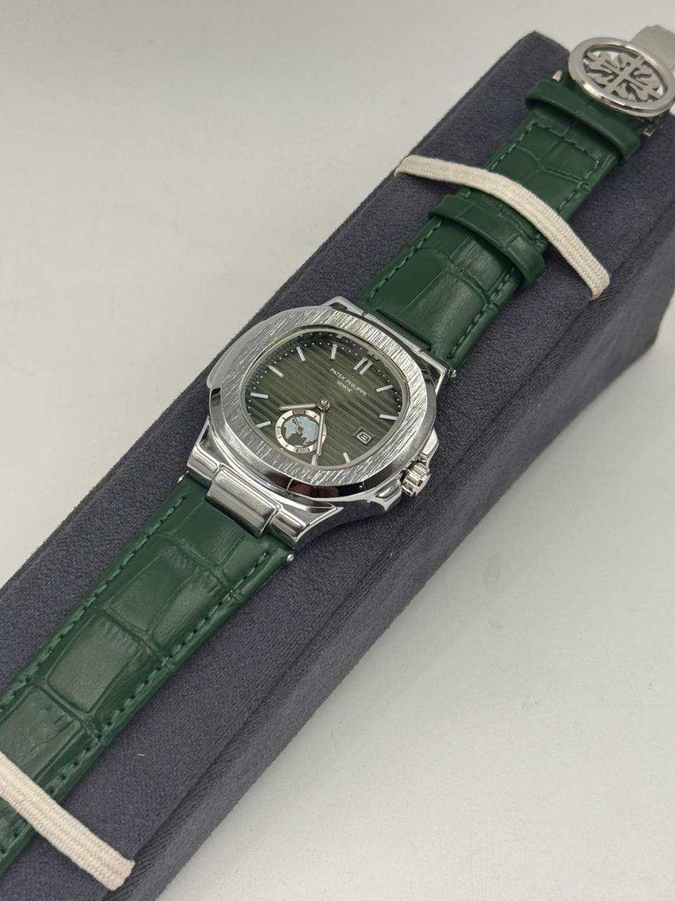 Patek Philippe Nautilus Annual Calendar Leather Belt (Green) - Image 4