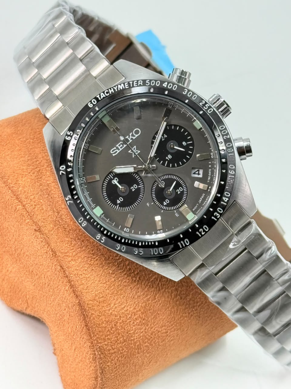 Seiko Prospex Speedtimer Solar Chronograph Dark Grey sandblasted Dial - Image 3