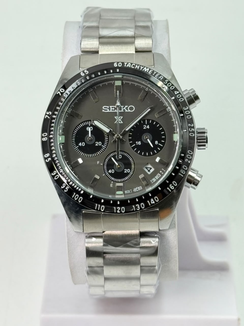 Seiko Prospex Speedtimer Solar Chronograph Dark Grey sandblasted Dial - Image 4