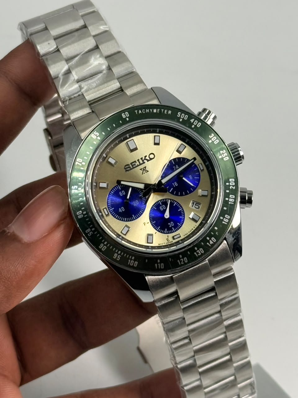 Seiko Prospex Speedtimer Solar Chronograph Ivory Sunburst Dial - Image 2