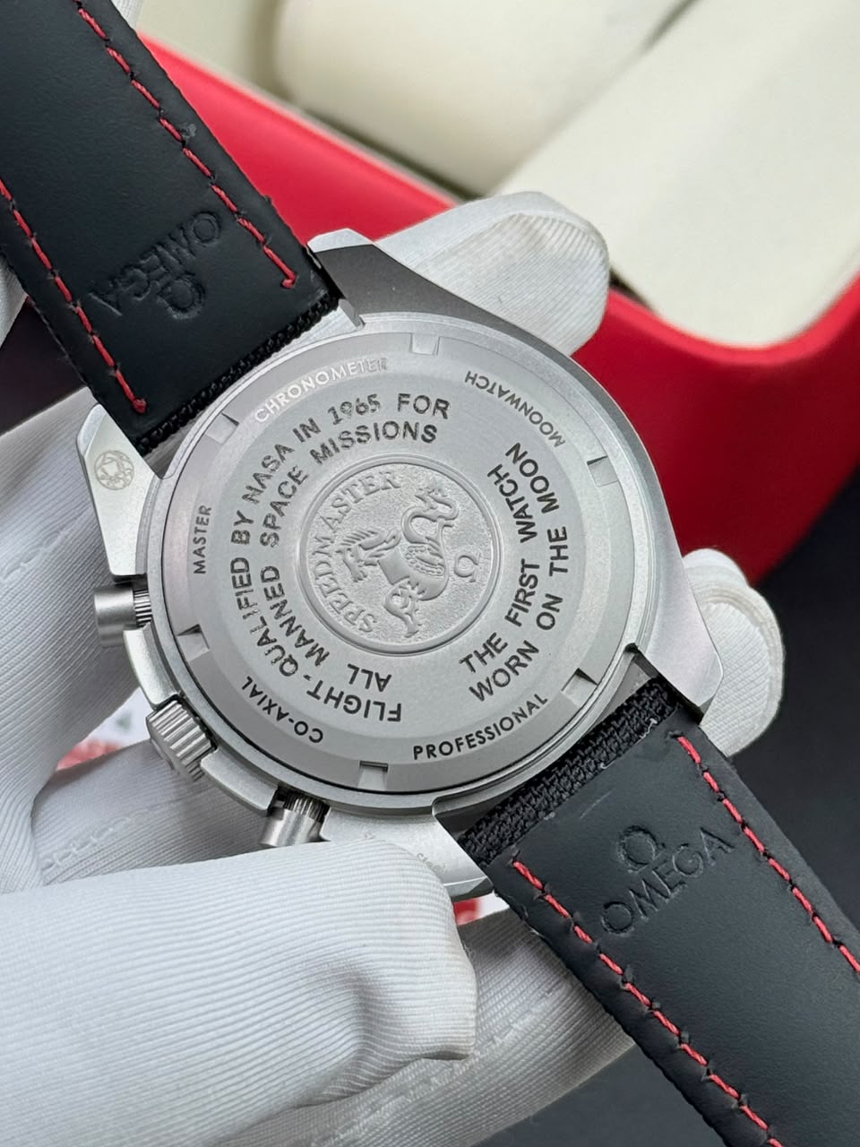 OMEGA Speedmaster Moonwatch “Grey Side of the Moon” - Image 4