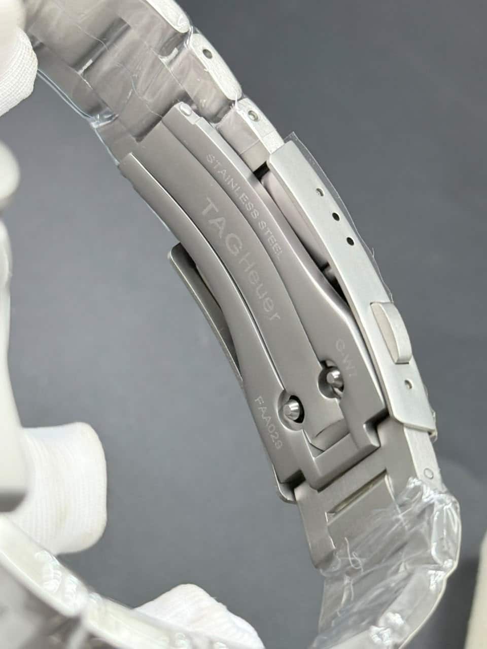 TAG Heuer Aquaracer Professional 200 Solargraph ice blue Dial Mens Watch. - Image 2