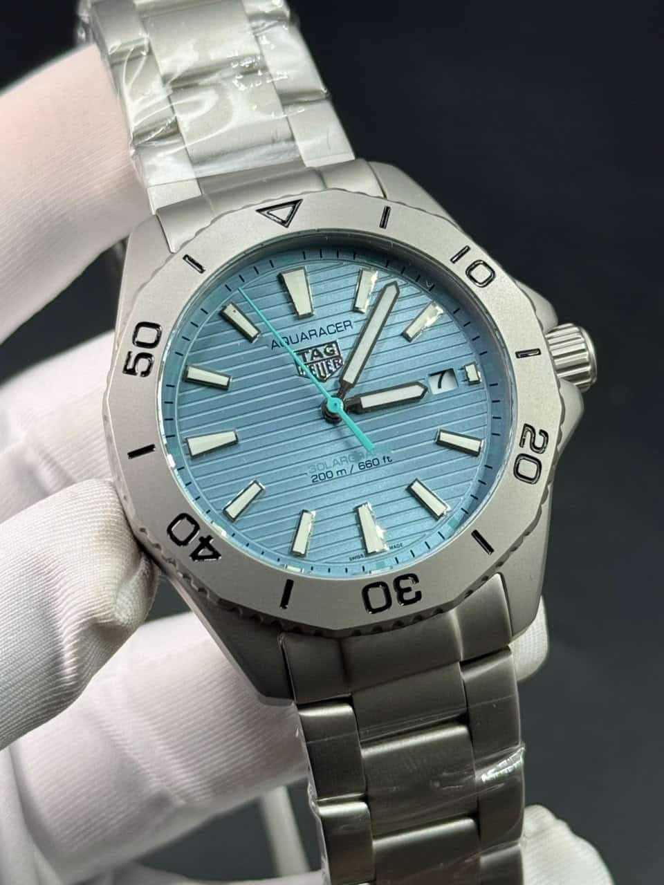 TAG Heuer Aquaracer Professional 200 Solargraph ice blue Dial Mens Watch. - Image 4