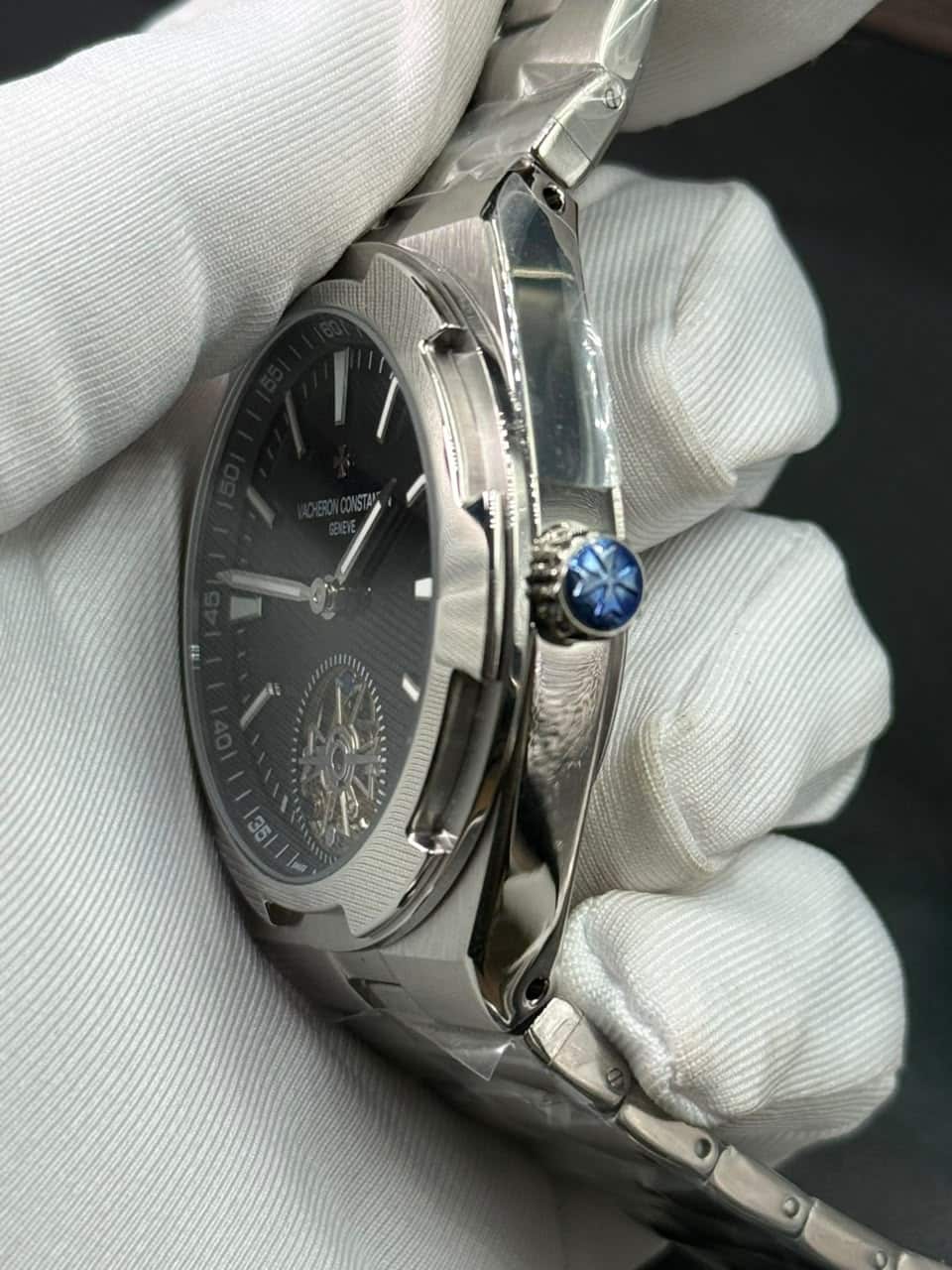 Vacheron Constantin Overseas Tourbillon Manual Winding Men's Watch Black. - Image 4