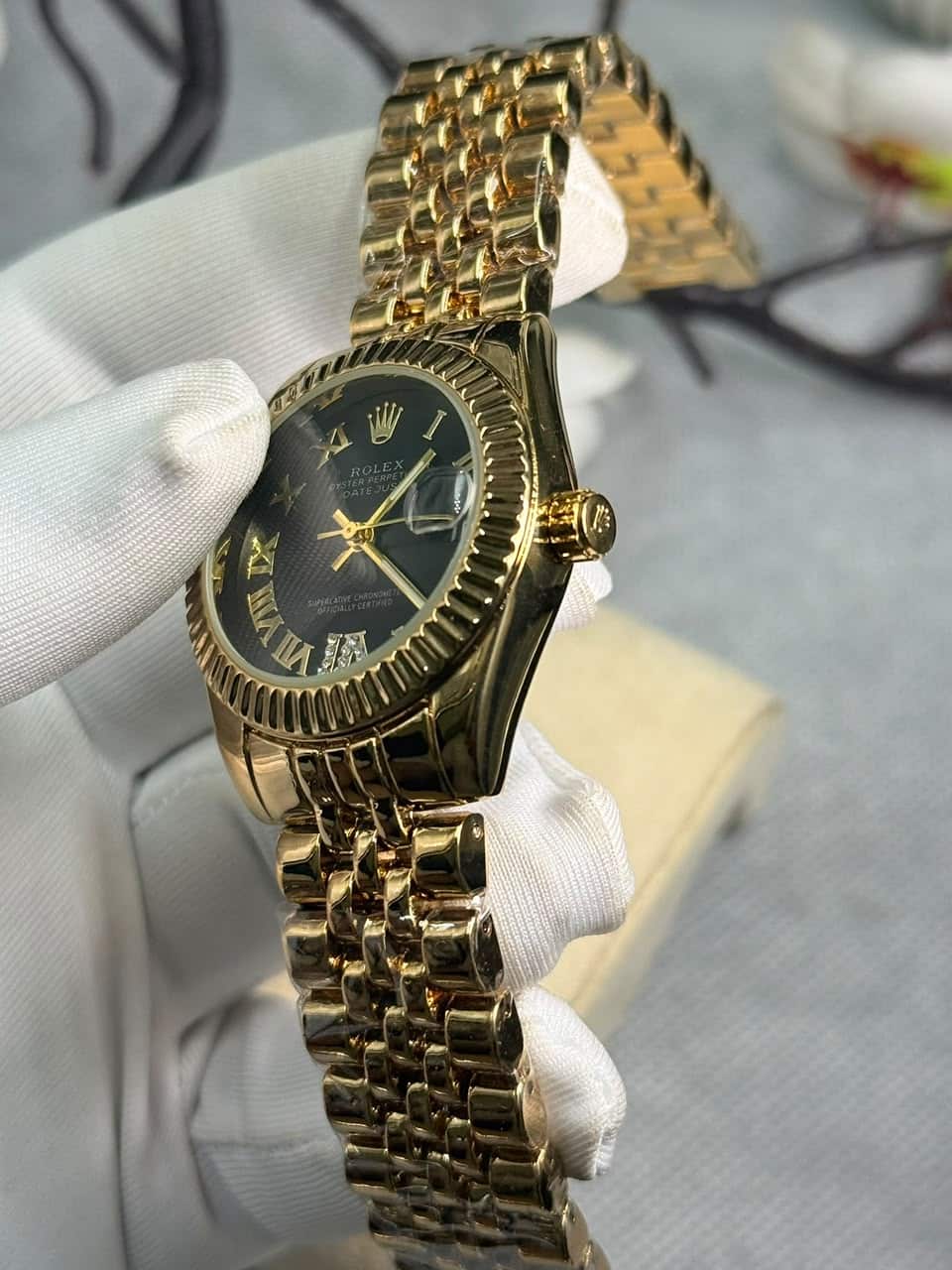 Rolex Oyster Perpetual Datejust watch for women - Image 3