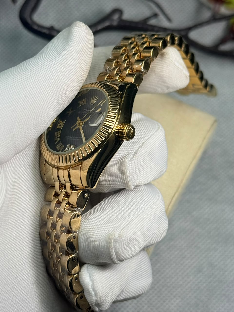 Rolex Oyster Perpetual Datejust watch for women - Image 7