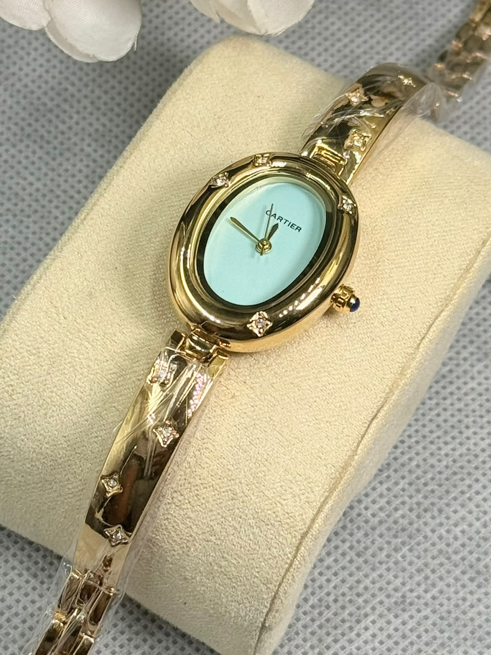 Cartier Baignoire Allongée Bangle Women’s Watch turquoise Blue Dial Gold Case - Image 4