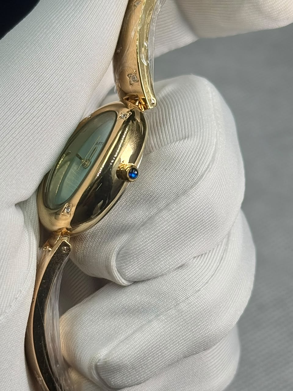 Cartier Baignoire Allongée Bangle Women’s Watch turquoise Blue Dial Gold Case - Image 5