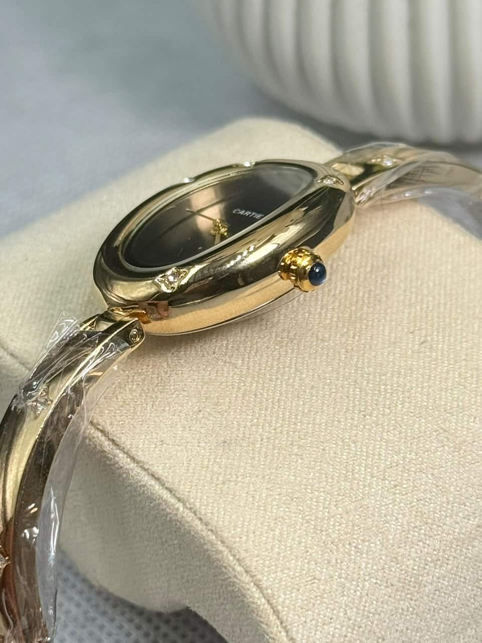 Cartier Baignoire Allongée Bangle Women’s Watch Black Dial Gold Case - Image 6