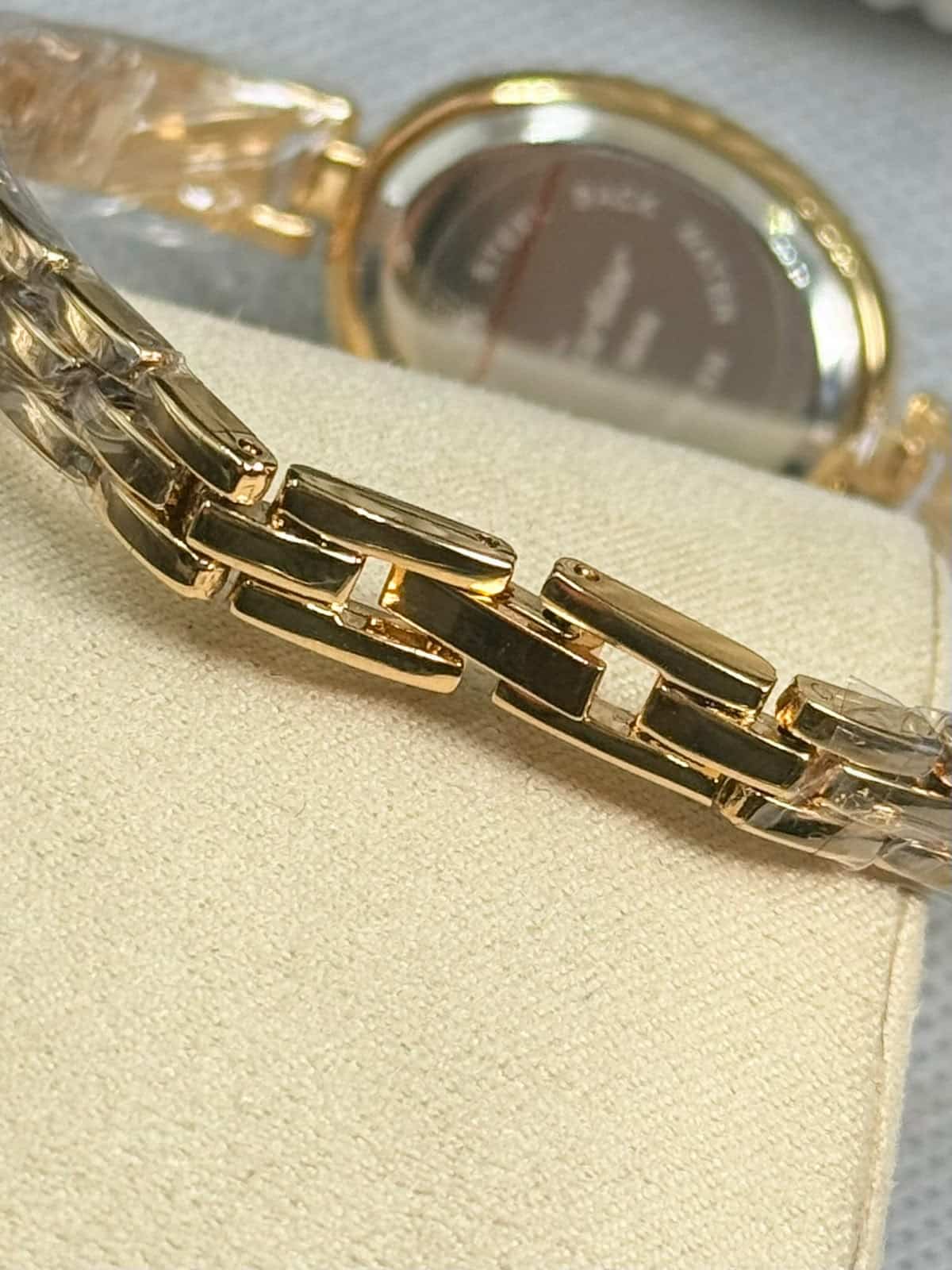 Cartier Baignoire Allongée Bangle Women’s Watch Black Dial Gold Case - Image 7