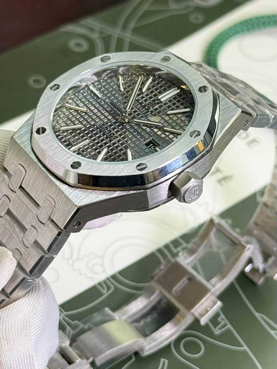Audemars Piguet Royal Oak Grey Ruthenium-Toned Dial Stainless Steel Automatic 41 mm - Image 3