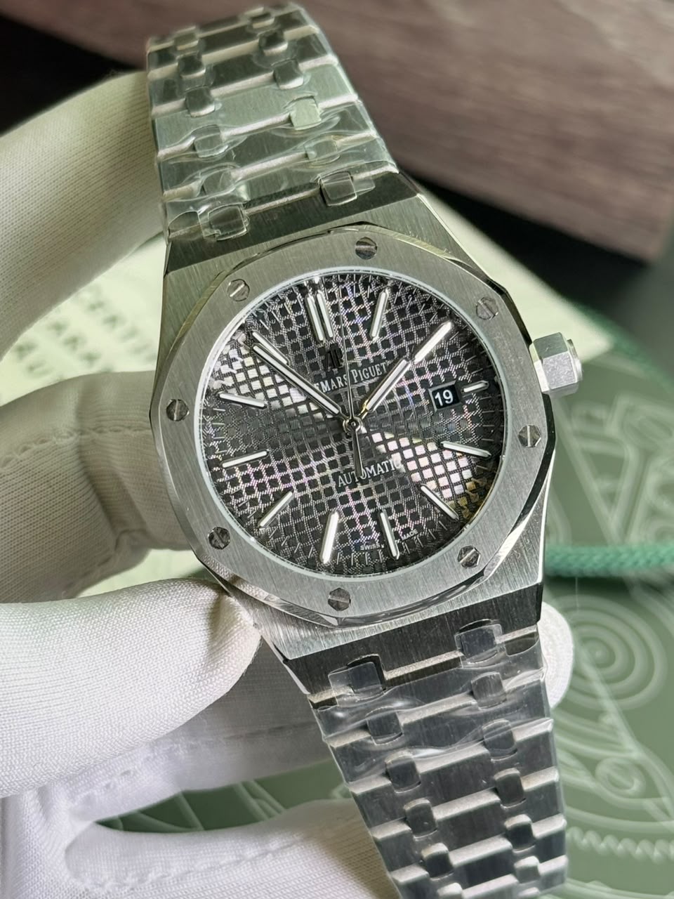 Audemars Piguet Royal Oak Grey Ruthenium-Toned Dial Stainless Steel Automatic 41 mm - Image 2