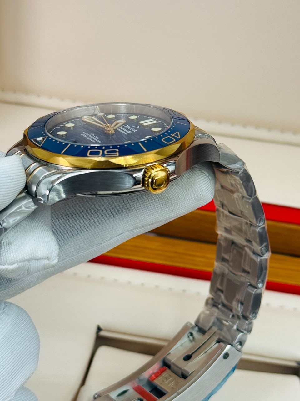 Two-tone Omega Seamaster Diver 300M Co-Axial Master Chronometer. - Image 6