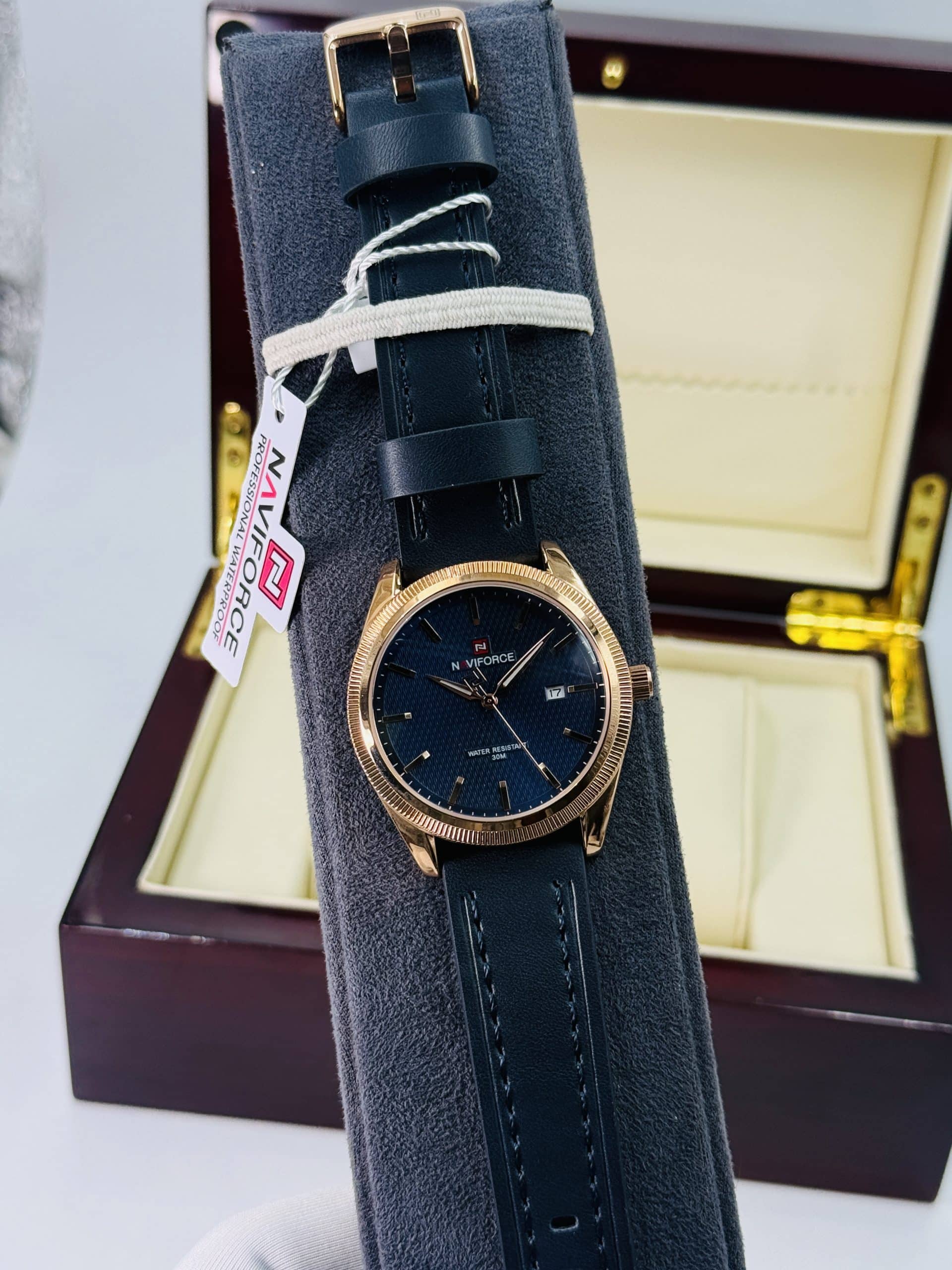 NAVIFORCE NF9276L Men's Blue Dial Gold-Tone Watch with Blue Strap - Image 6