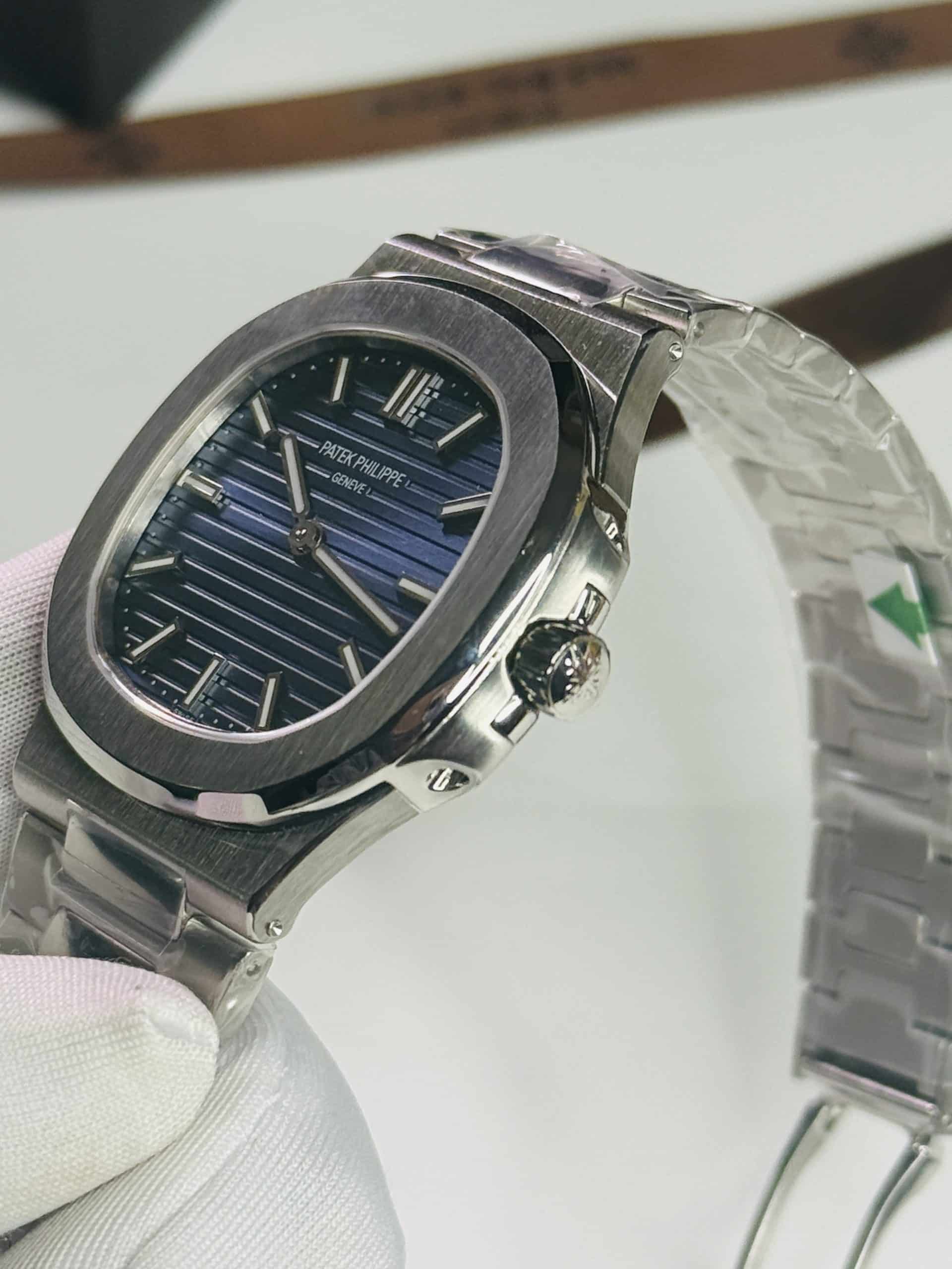 Patek Philippe Nautilus Ref. 5810/1G-001 Blue Dial Stainless Steel Bracelet Watch - Image 5