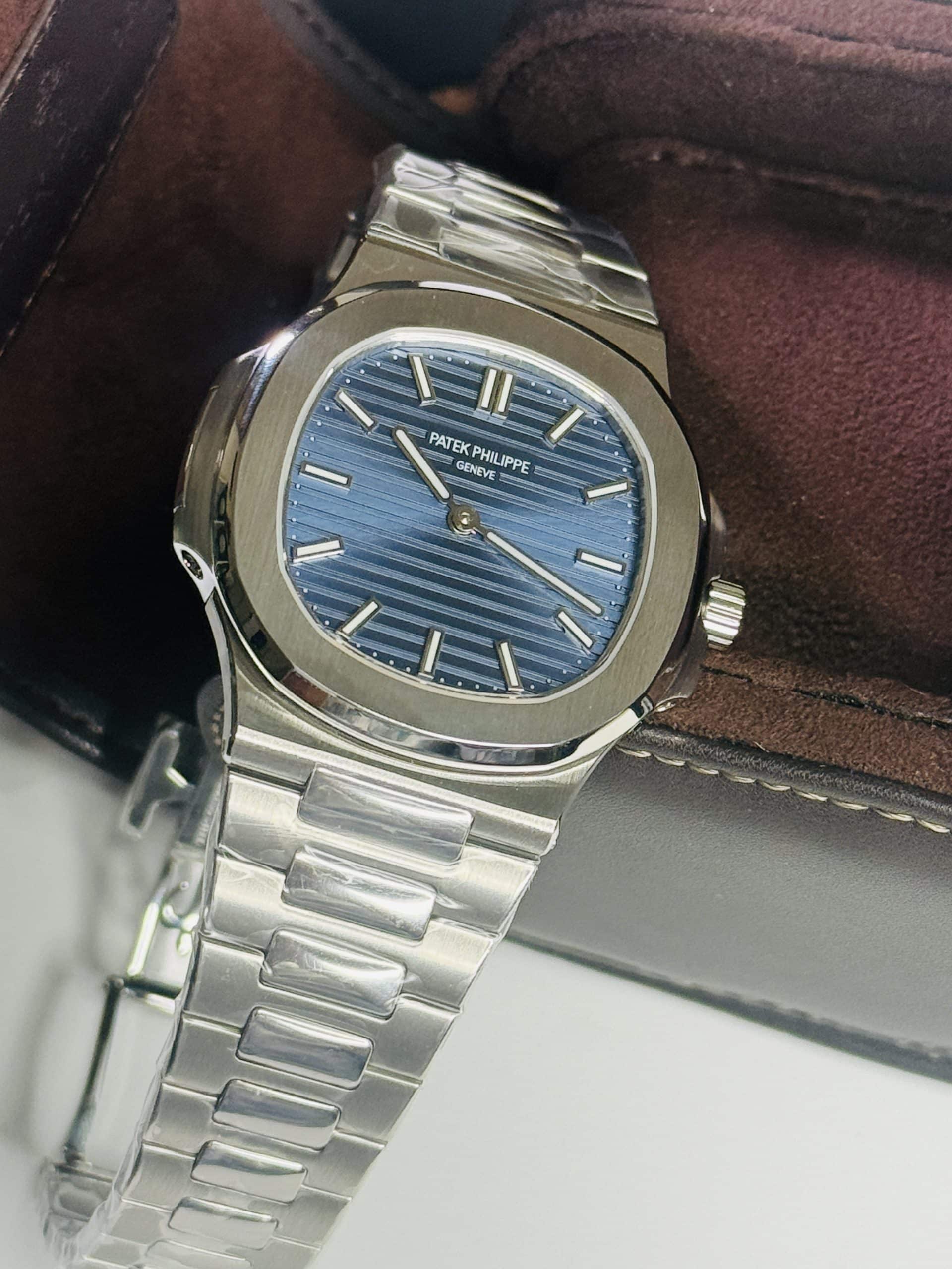 Patek Philippe Nautilus Ref. 5810/1G-001 Blue Dial Stainless Steel Bracelet Watch - Image 8
