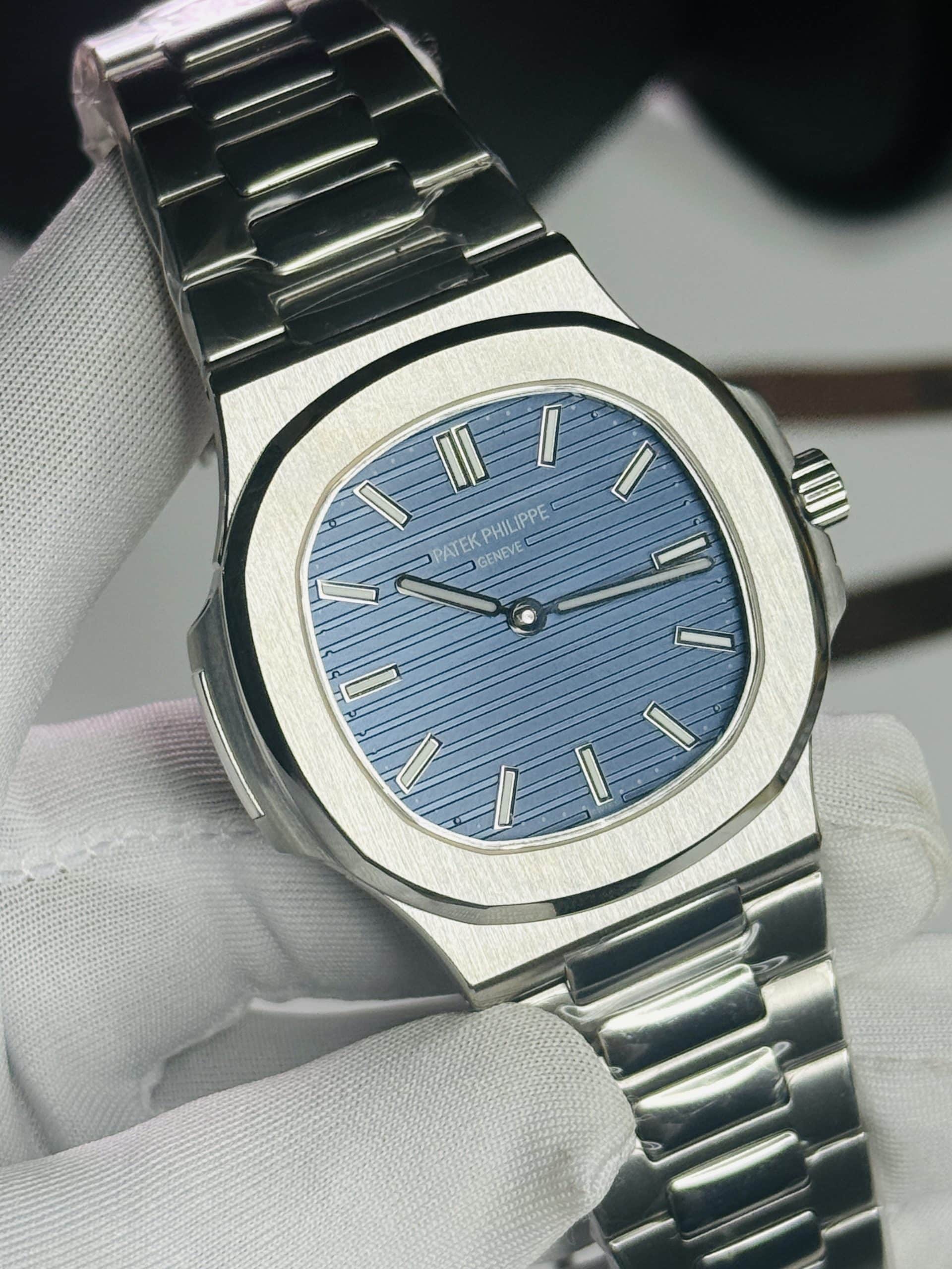 Patek Philippe Nautilus Ref. 5810/1G-001 Blue Dial Stainless Steel Bracelet Watch - Image 14