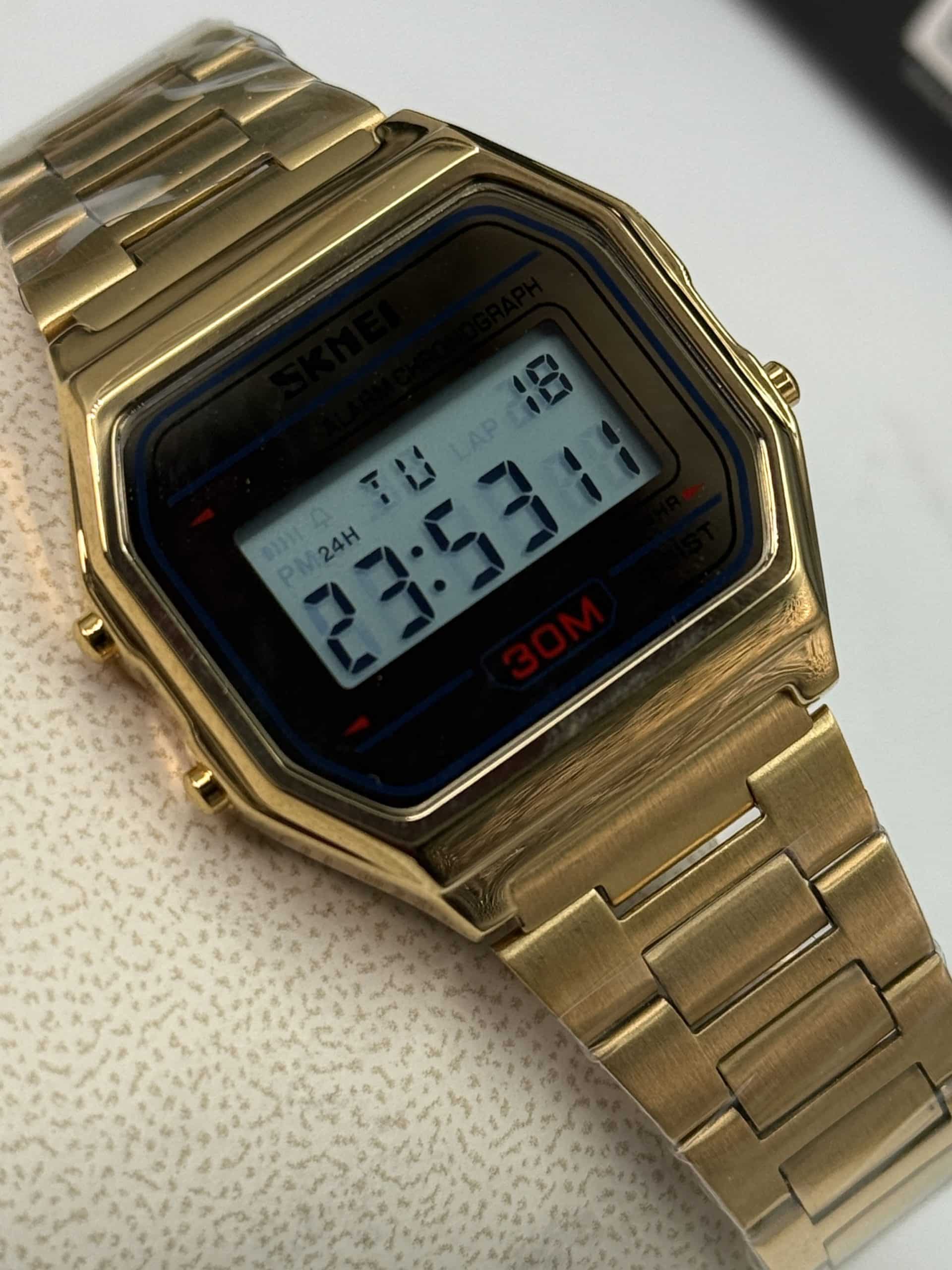 SKMEI 1123 Gold Digital Watch with Stainless Steel Bracelet - Image 2