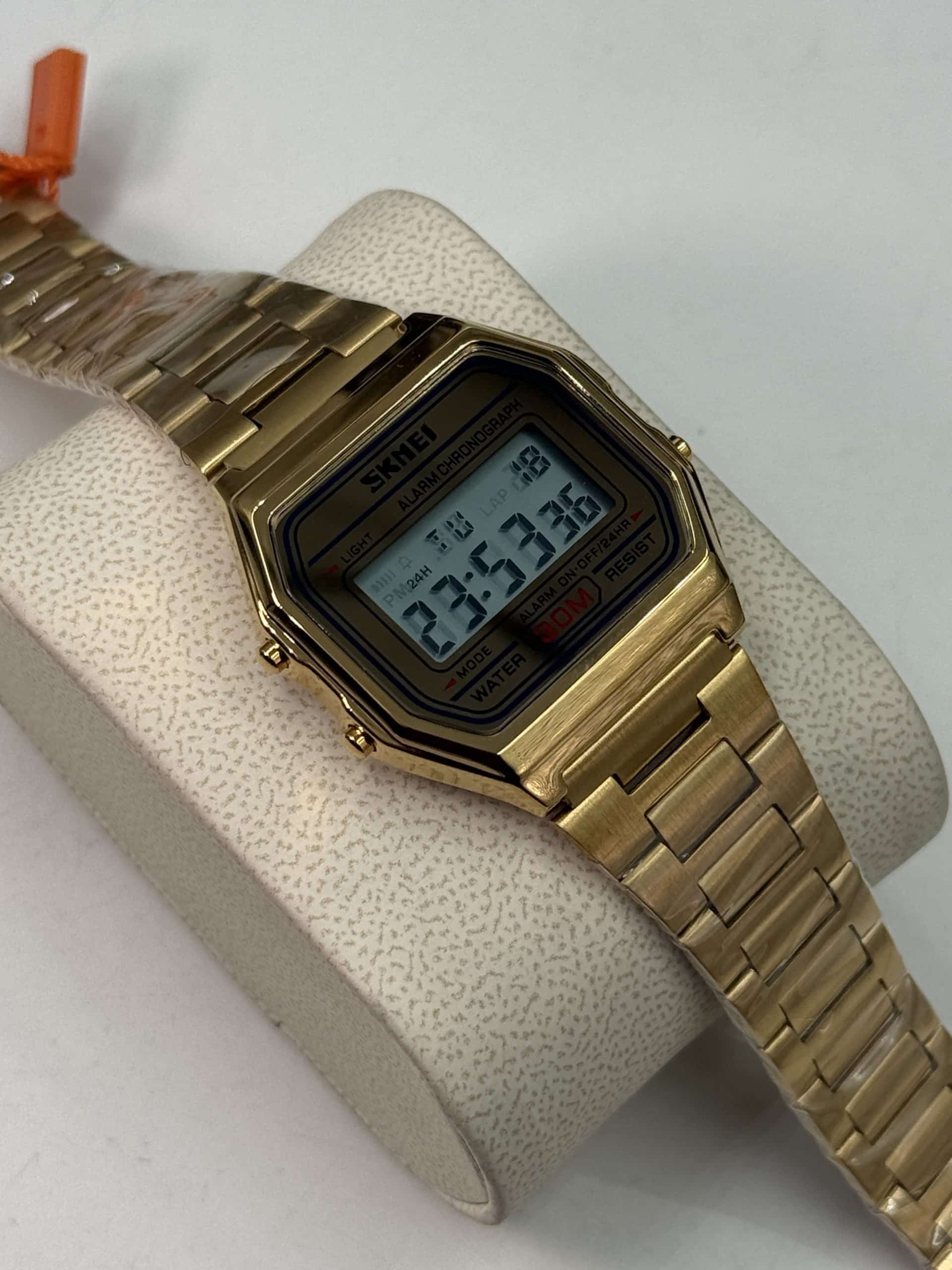 SKMEI 1123 Gold Digital Watch with Stainless Steel Bracelet - Image 3