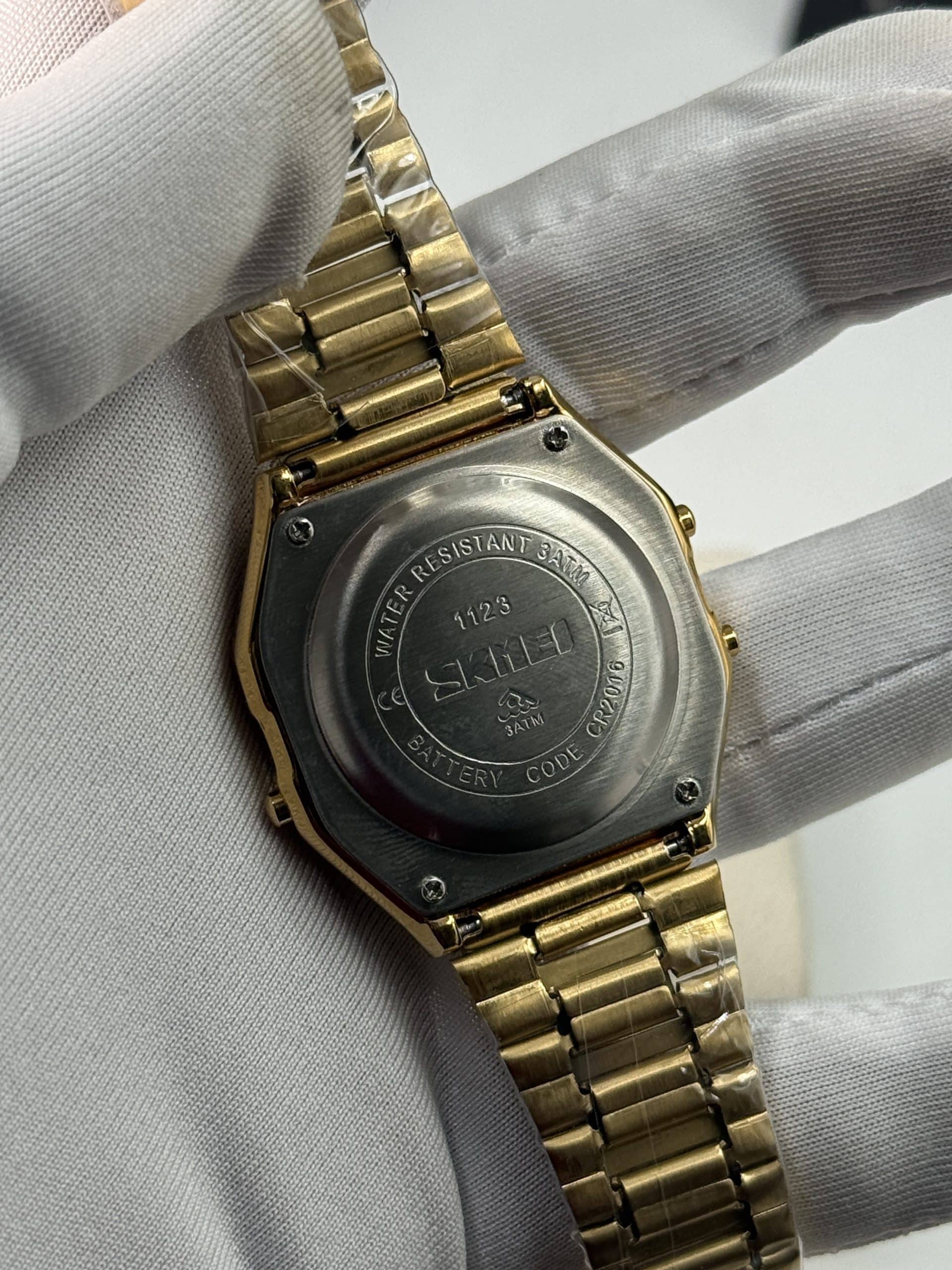 SKMEI 1123 Gold Digital Watch with Stainless Steel Bracelet - Image 5