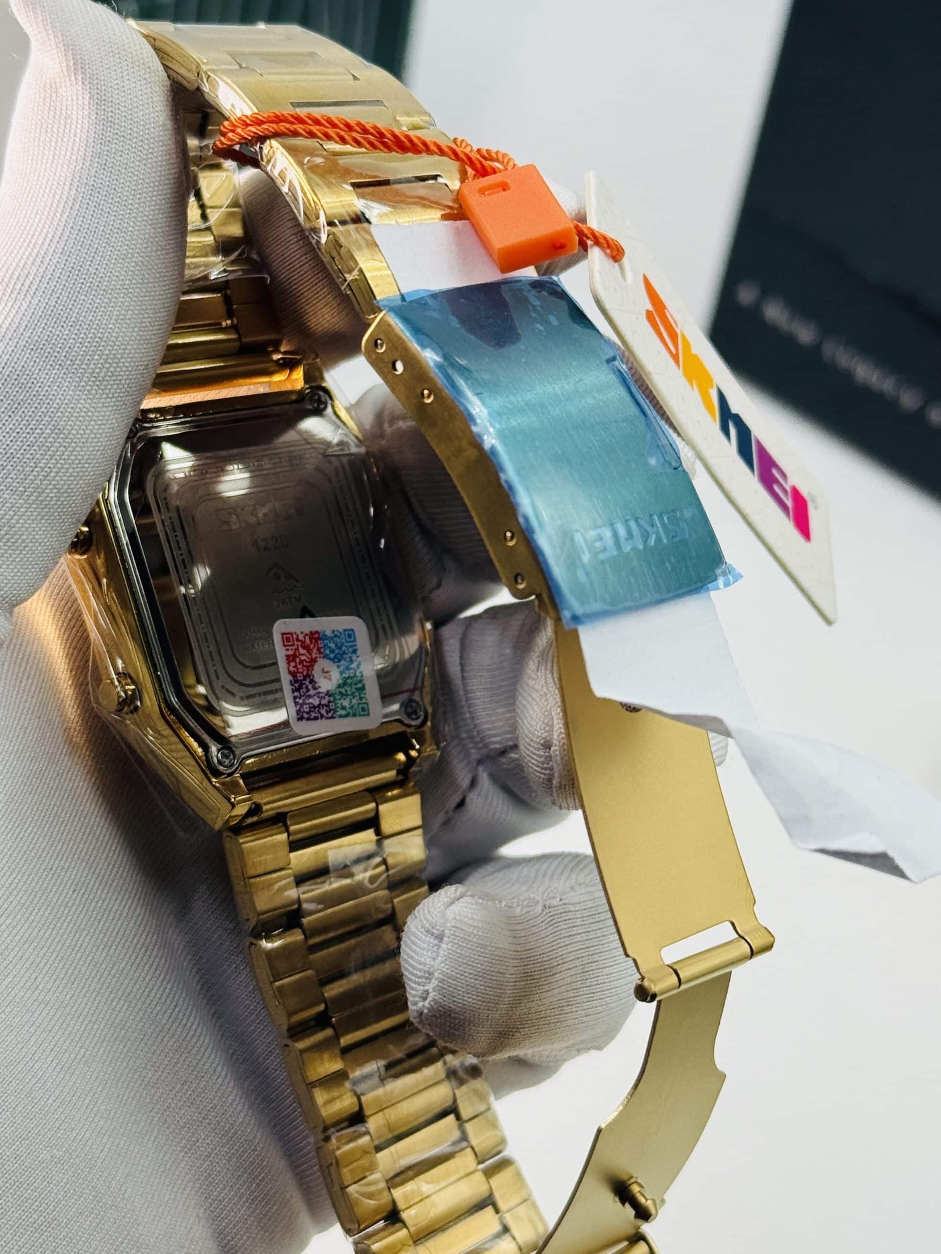 SKMEI 1220 Gold Analog Digital Watch with Stainless Steel Bracelet - Image 5