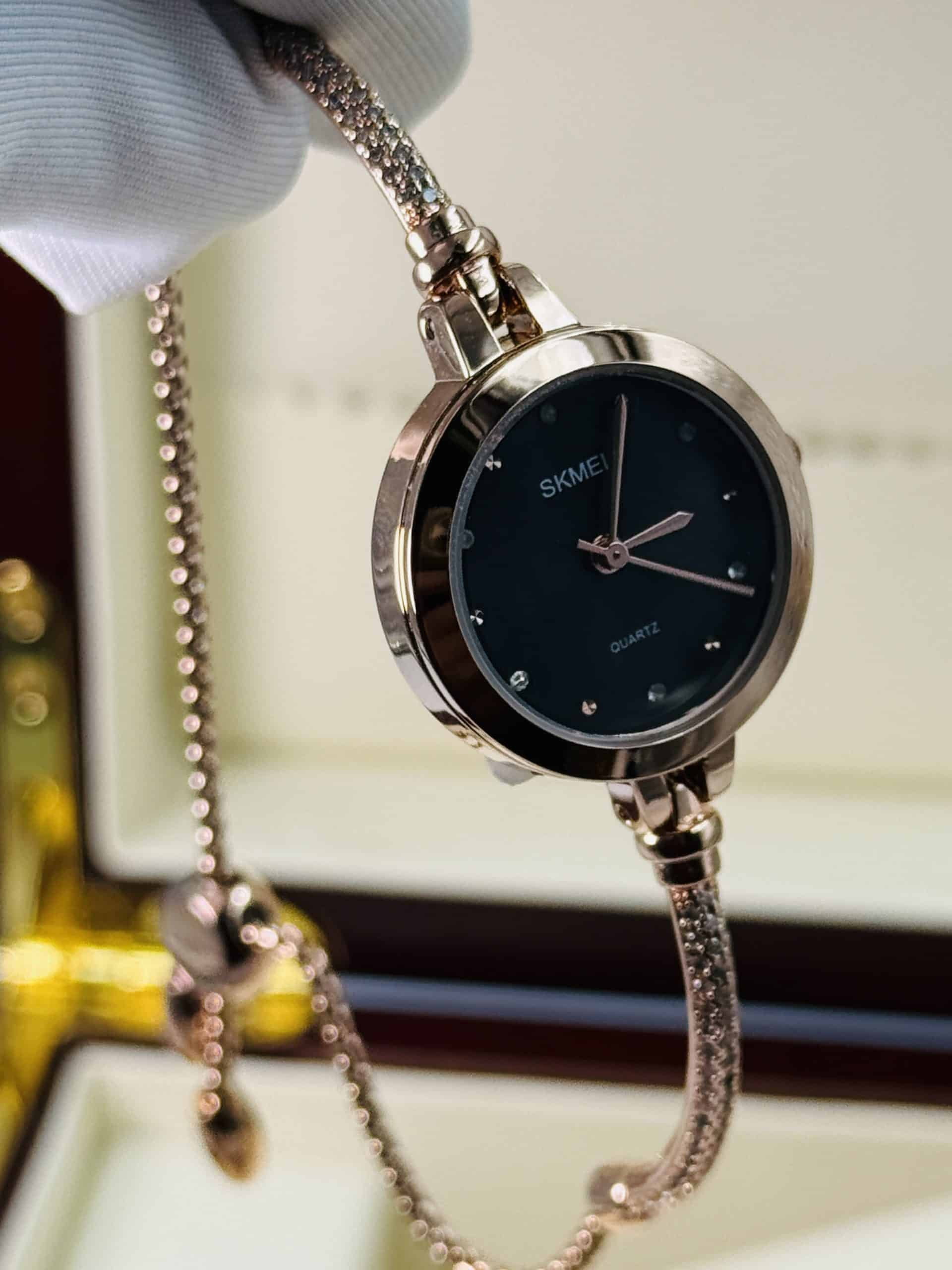 SKMEI 1805 Rose Gold Women’s Watch with Black Dial & Crystal Bracelet - Image 4