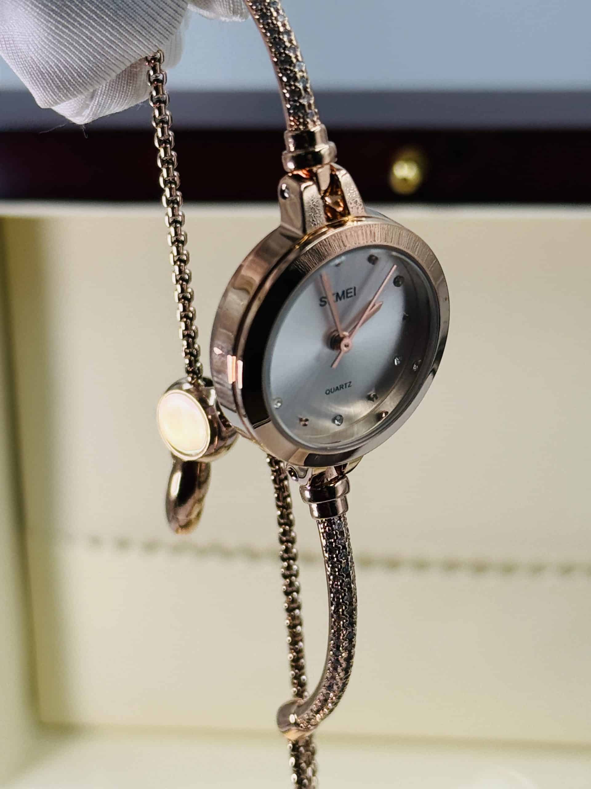 SKMEI 1805 Rose Gold Women’s Watch with Silver Dial & Crystal Bracelet - Image 6