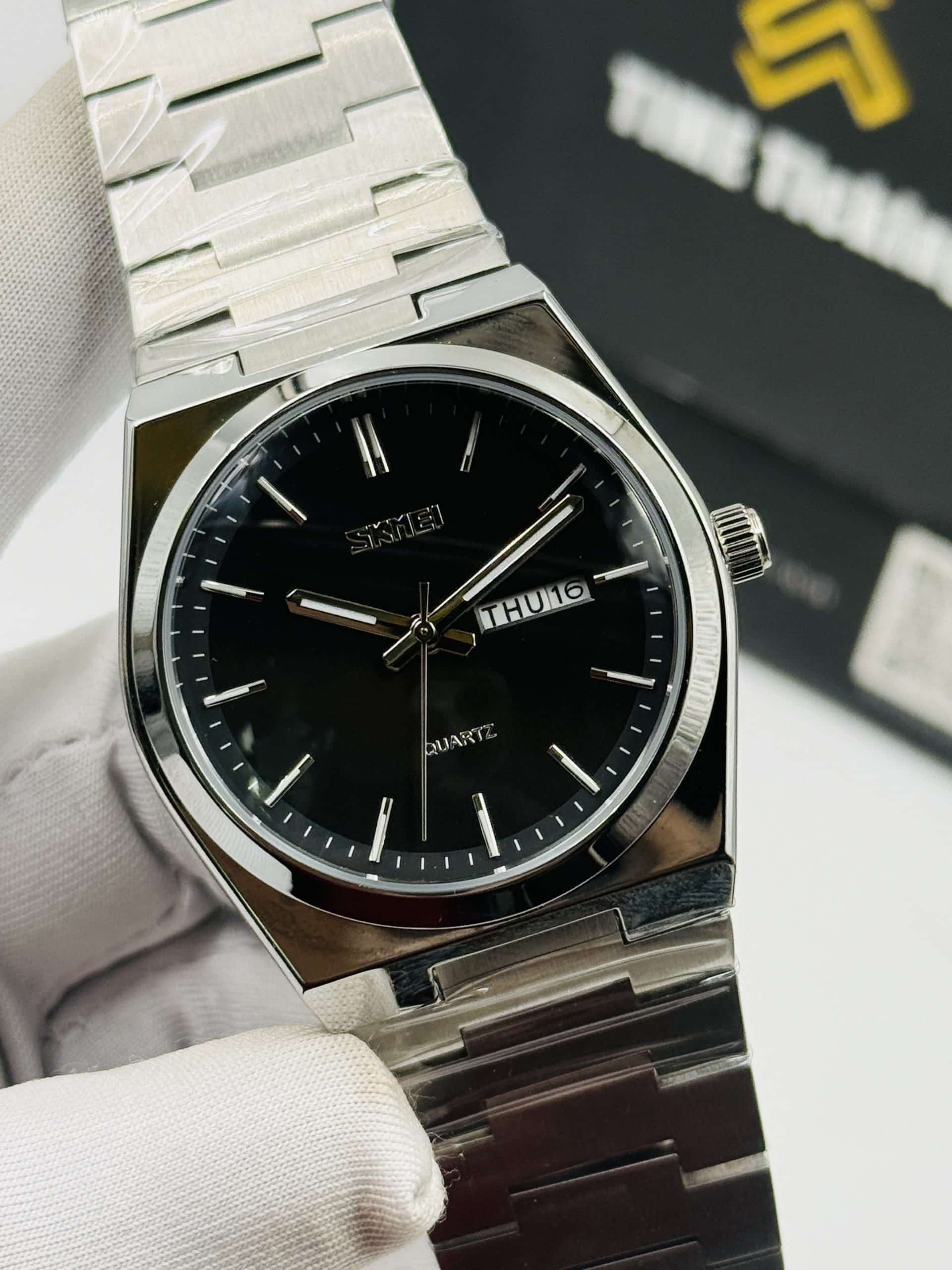SKMEI 9288 Black Dial Quartz Watch with Silver Stainless Steel Bracelet - Image 3