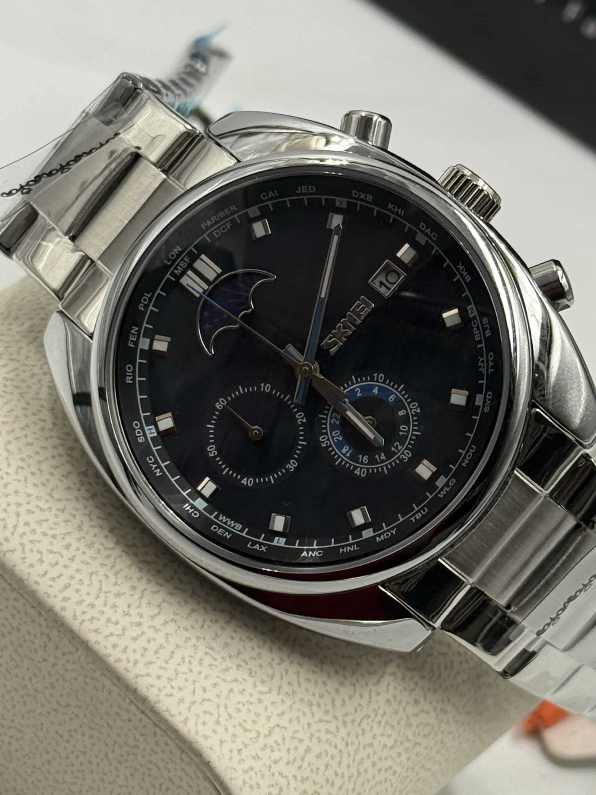 SKMEI 9325 Silver Watch with Blue Dial and Stainless Steel Bracelet - Image 2